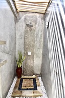 LMBK Surf Camp - Hostel