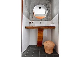 LMBK Surf Camp - Hostel