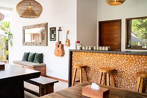 LMBK Surf Camp - Hostel