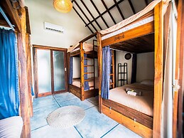 LMBK Surf Camp - Hostel