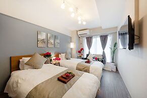 At RLiS House Tsutenkaku