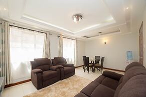 Spacious 2bdr Home-5mins TO Wilson Airport