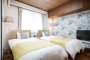 Naha Southerlies Condominium Kumoji