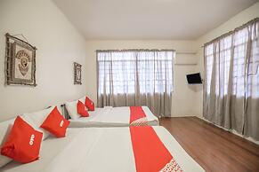 OYO 588 Sunrock Resort