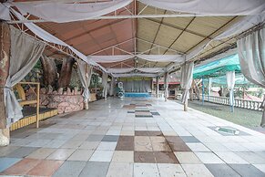 OYO 588 Sunrock Resort