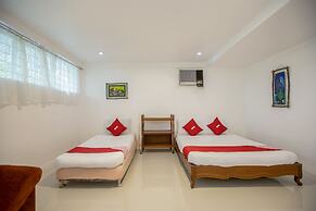 OYO 588 Sunrock Resort