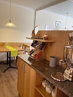 Pension- Hotel Maximilian