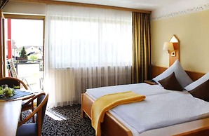 Pension- Hotel Maximilian