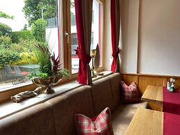 Pension- Hotel Maximilian