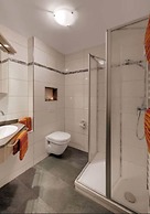 Pension- Hotel Maximilian