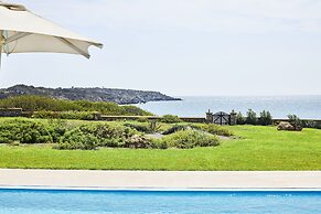 Nerida Beachfront Villas