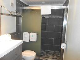 1205 Waters Edge Resort 1 Bedroom Condo by Redawning