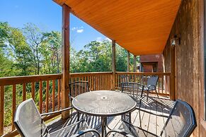 Ozarks Oasis 4 Bedroom Cabin by RedAwning