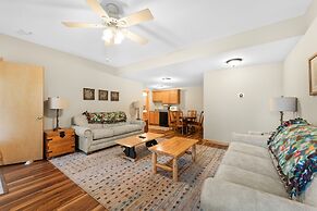 Ozarks Oasis 4 Bedroom Cabin by RedAwning