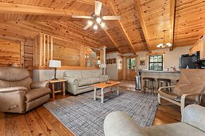 Ozarks Oasis 4 Bedroom Cabin by RedAwning
