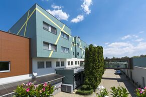 Mikado Hotel