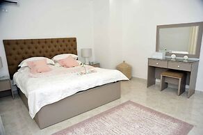 Amazing one Bedroom Apartment in Amman, Elwebdah 4