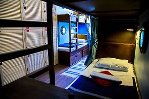 Mini hotel Artist on Baumanskaya - Hostel