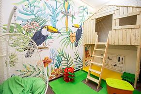 Mini hotel Artist on Baumanskaya - Hostel