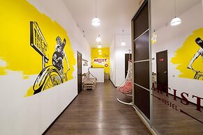 Mini hotel Artist on Baumanskaya - Hostel