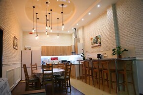 Mini hotel Artist on Baumanskaya - Hostel