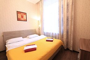 Mini hotel Artist on Baumanskaya - Hostel