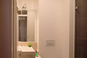 Lisbon Calling Rooms & Studio