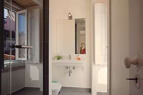 Lisbon Calling Rooms & Studio