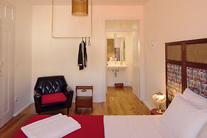 Lisbon Calling Rooms & Studio