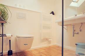 Lisbon Calling Rooms & Studio