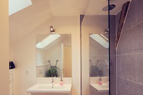 Lisbon Calling Rooms & Studio