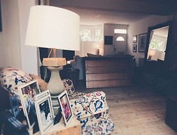 2 Bedroom House Next to the Sea, Lots of Fun!