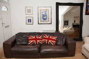 2 Bedroom House Next to the Sea, Lots of Fun!