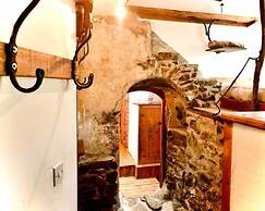 Unique Fairytale Farmhouse Near Galway