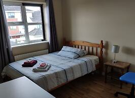 Stunning 6 Bed House With Private Garden in Galway