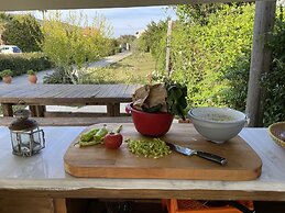 Relaxing Retreat in Chalikounas: Apartment