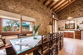 Villa - 3 Bedrooms with Pool - 103148