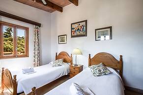 Villa - 4 Bedrooms with Pool and WiFi - 103166