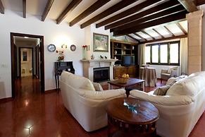 Villa - 4 Bedrooms with Pool and WiFi - 103167