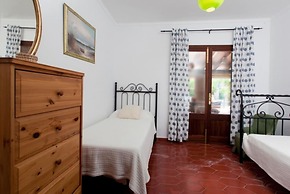 Villa - 4 Bedrooms with Pool and WiFi - 103167