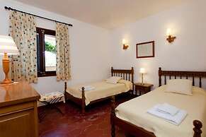 Villa - 4 Bedrooms with Pool and WiFi - 103167