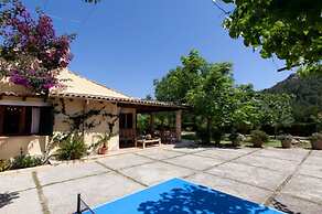 Villa - 4 Bedrooms with Pool and WiFi - 103167