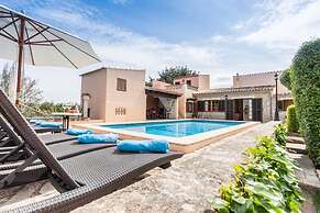 Villa - 3 Bedrooms with Pool - 103173