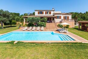 Villa - 4 Bedrooms with Pool and WiFi - 103183
