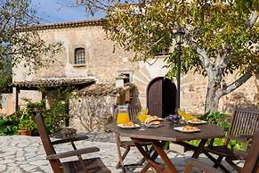 Villa - 4 Bedrooms with Pool and WiFi - 103220