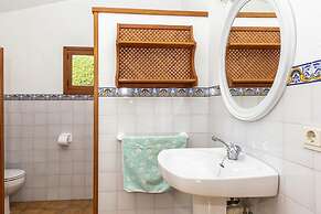 Villa - 2 Bedrooms with Pool and WiFi - 103235