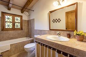 Villa - 2 Bedrooms with Pool and WiFi - 103235