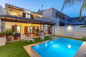 House - 3 Bedrooms with Pool and WiFi - 107616