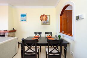 Apartment - 2 Bedrooms with Pool and WiFi - 107865