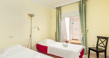 Apartment - 2 Bedrooms with Pool and WiFi - 107865